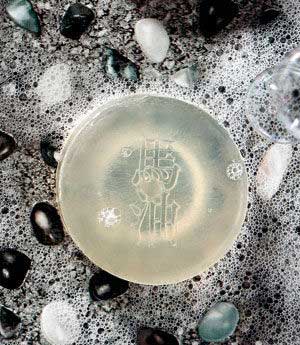 马油保湿透明洁面皂 