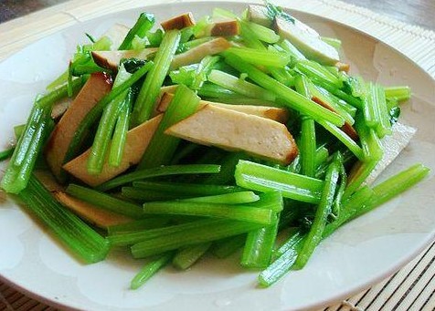 排毒餐2：芹菜炒香干