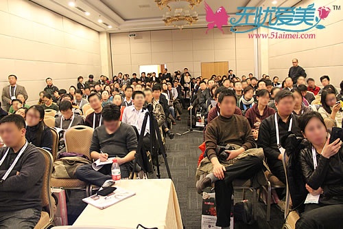 行业发展高峰论坛分论坛会场现场