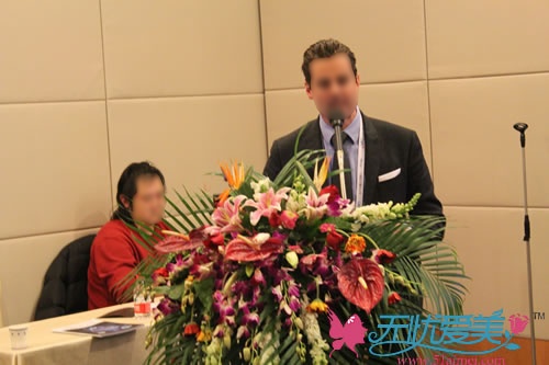 郑其(Dr.M.Zanzi)发表演讲