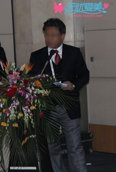 韩国新纳首尔美研中心高级研究员林东奎韩国正在演讲