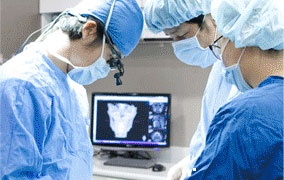 手术中因视野窄而肉眼看不到的鄂骨的形状也能看清楚