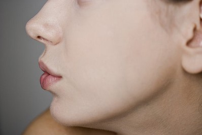 做鼻尖延长采用哪种软骨材料较佳