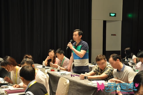 2014亚洲医疗美容大会记者向专家代表团提问互动