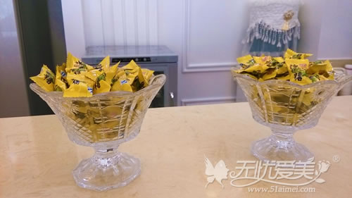 南京华美整形医院大厅细节展示