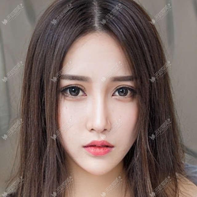 女人胸部怎么能一马平川